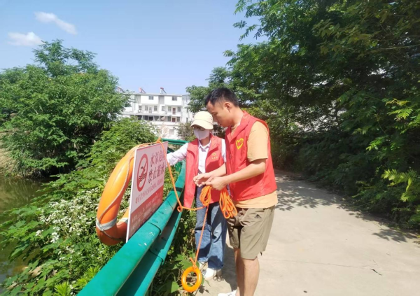 炒股配资论坛 怀宁县黄墩镇：筑牢防溺水“安全网”  守护青少年暑期安全  _大皖新闻 | 安徽网